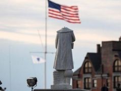 Бостон. Памятник Колумбу без головы. 2020 год